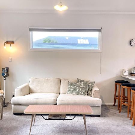 Cozy N Comfortable,5 Mins To Airport Villa Wellington Exterior photo